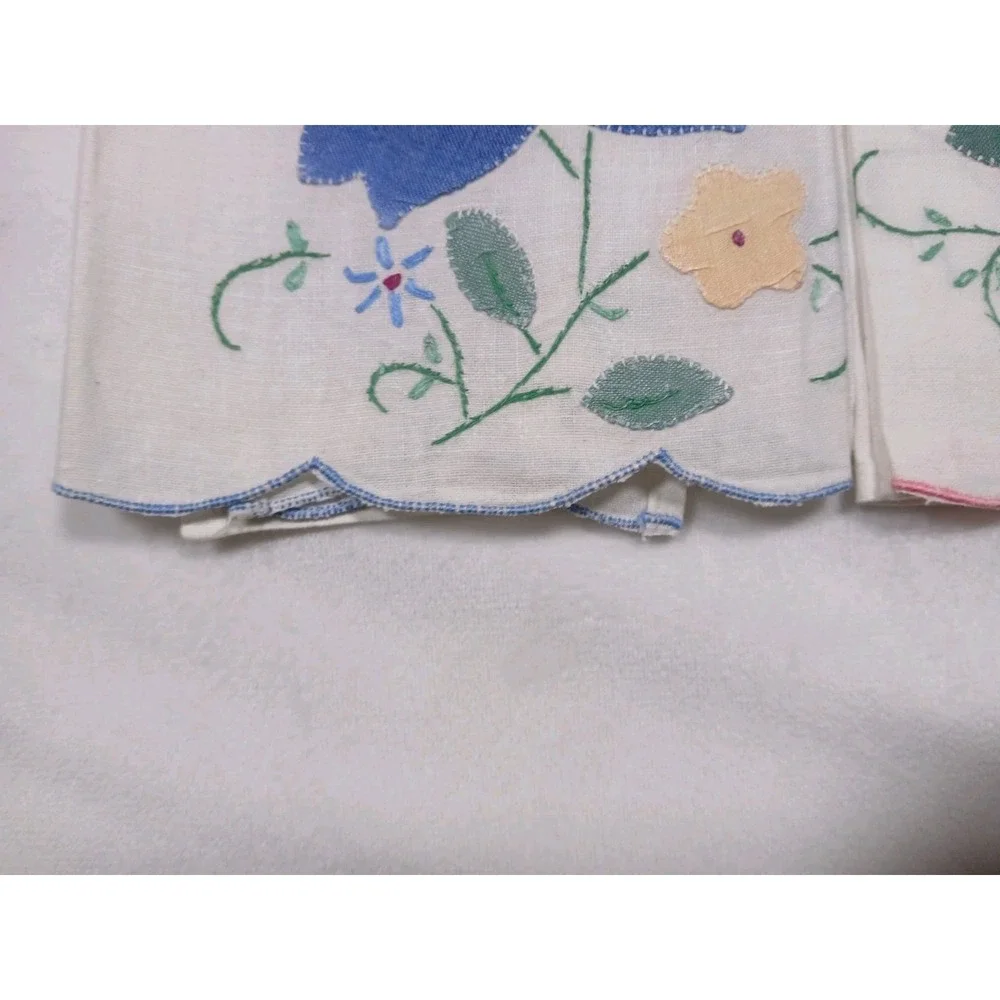Cotton Peking Handicraft Set of 3 Floral Applique Embroidered Hand Towels